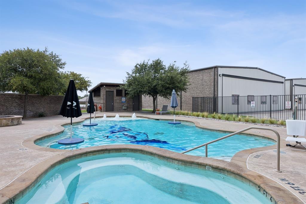 AERO COUNTRY EAST - Residential