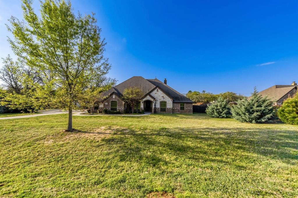 104 Lyndsey Ct, Boyd, TX, 76023