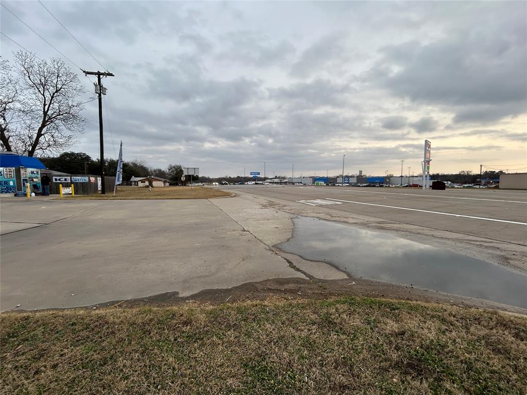 Walnut Hill - Commercial Sale