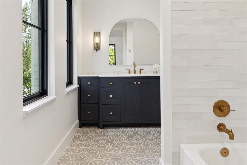 Bob-O-Links Downs - Residential