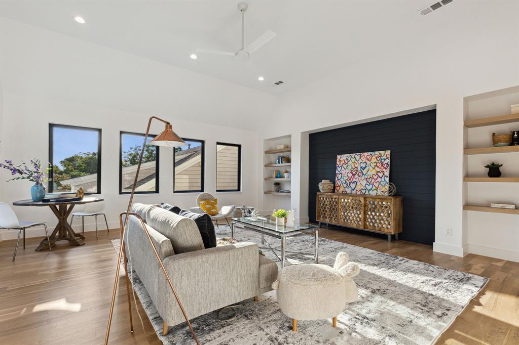 Bob-O-Links Downs - Residential