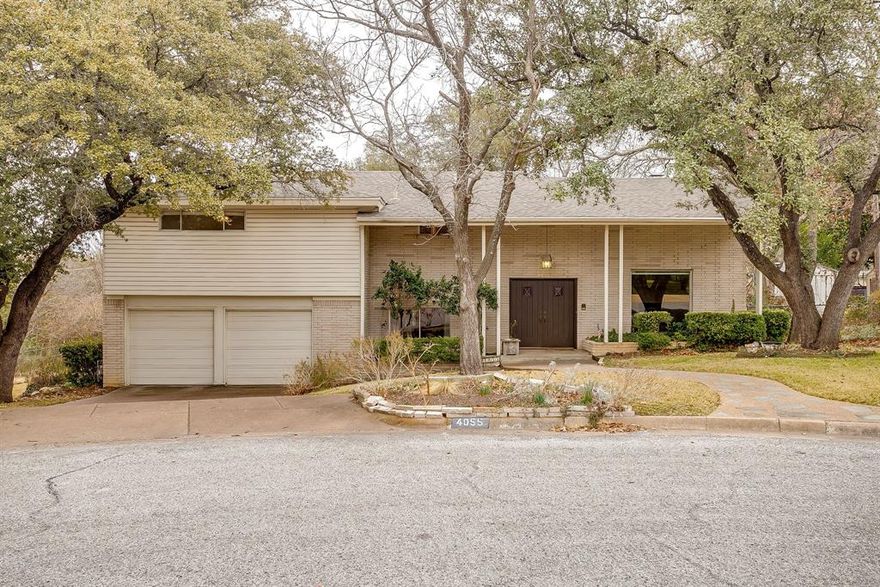 Bring your style and updates to this spacious, split-level home zoned for Overton Park Elementary. This gem has been lovingly cared for by the current owners for more than 30 years! Roof replaced in 2019. Full HVAC replacement in 2023. Newer kitchen appliances. Almost half-acre lot on a cul-de-sac. Easy access to I-20 and the retail and restaurants on Hulen St. Don't miss this one!
