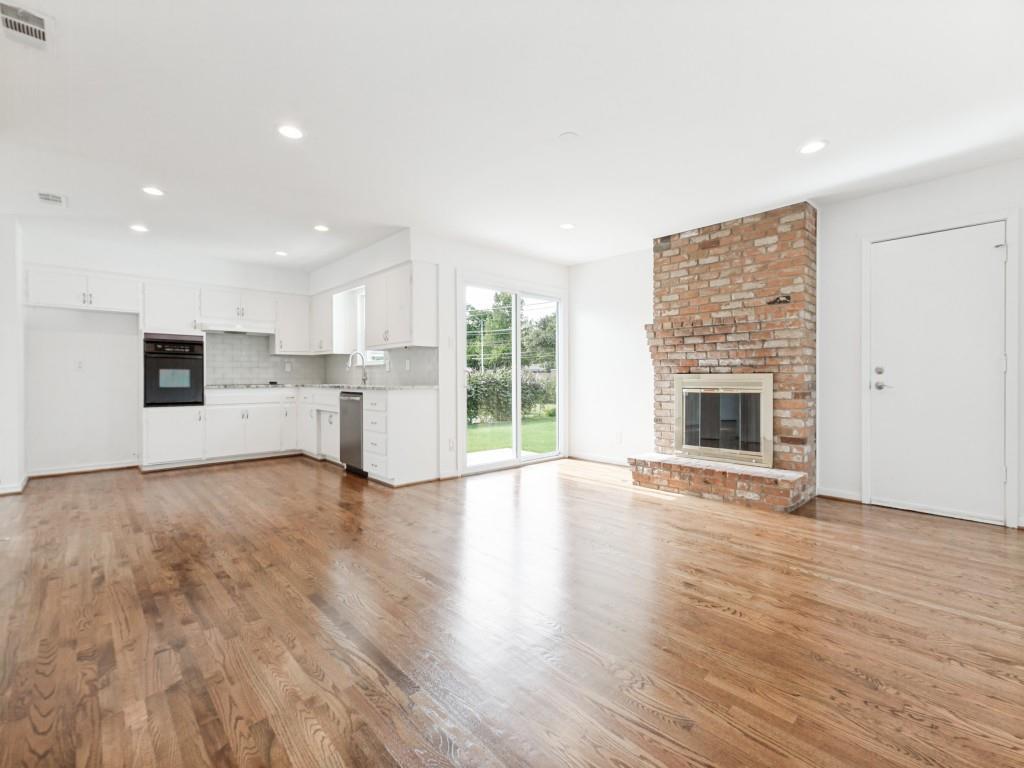 912 Fernwood Drive