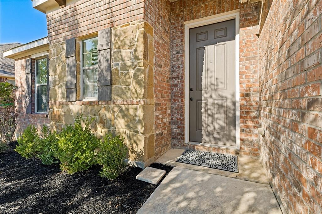 12441 Woods Edge Trail