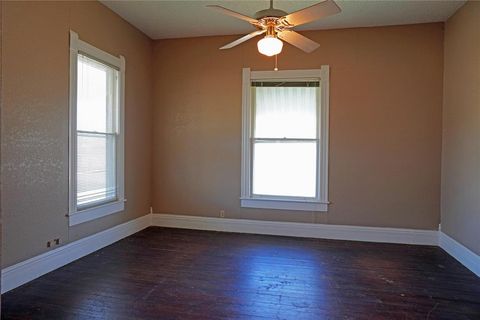 A home in Jacksboro