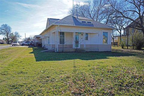 A home in Jacksboro