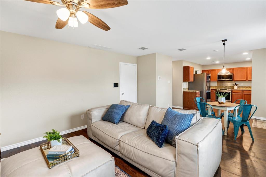 Fort Worth, Texas 76247, United States, 3 Bedrooms Bedrooms, ,3 BathroomsBathrooms,Residential,Active,151800