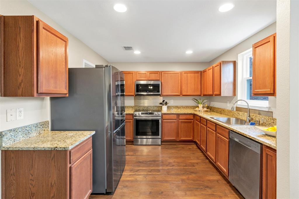 Fort Worth, Texas 76247, United States, 3 Bedrooms Bedrooms, ,3 BathroomsBathrooms,Residential,Active,151800