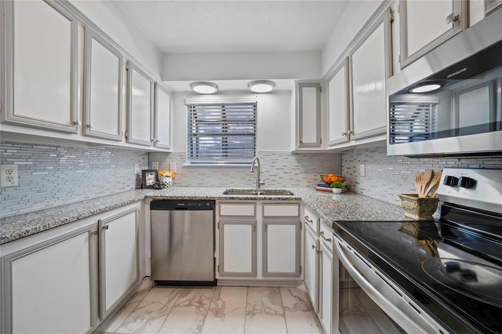 Glen Oaks Twnhms - Residential Lease