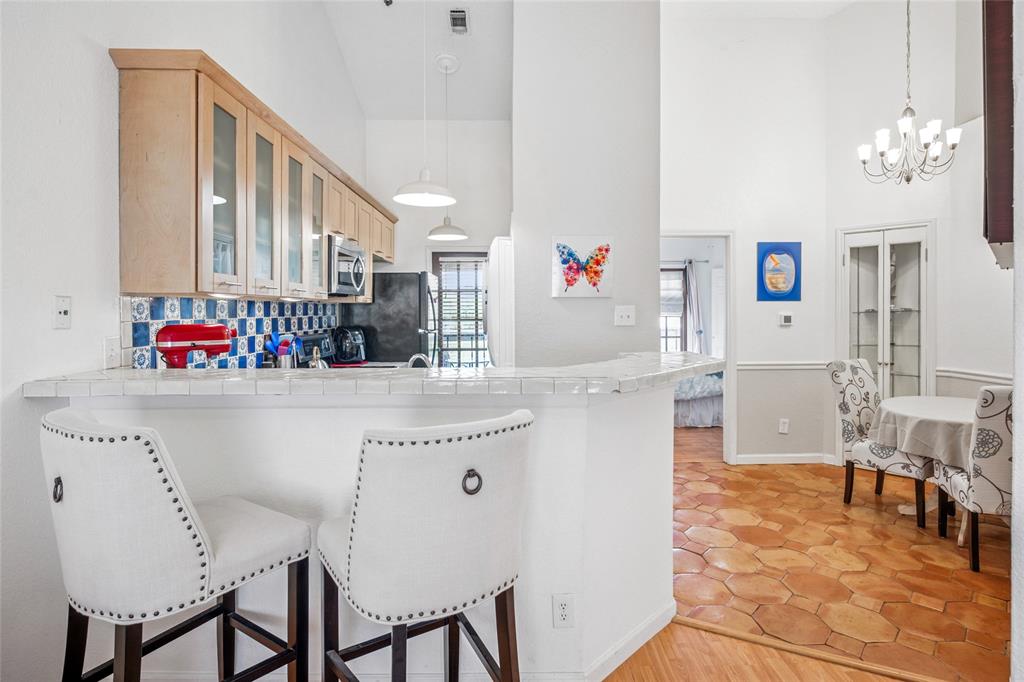4800 W Lovers Lane 519
