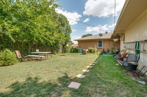 Tiny photo for 129 Aspen Street, Lancaster, TX 75134 (MLS # 21337359)