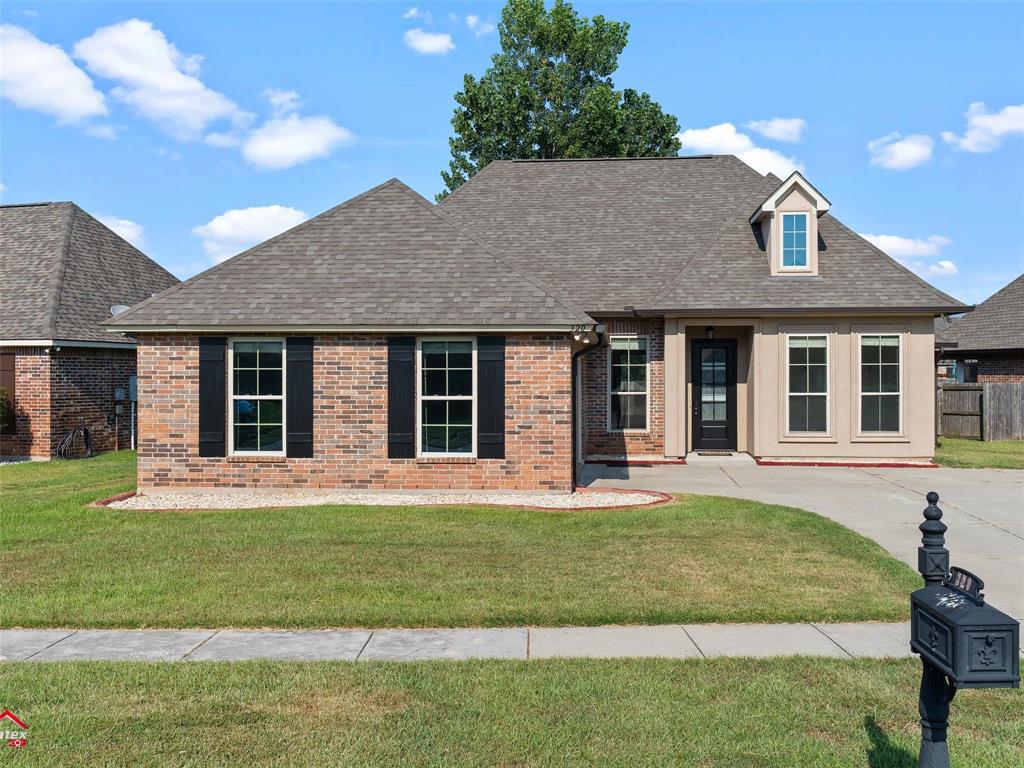 320 Camelback Drive