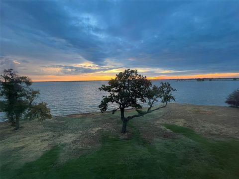 A home in Lake Dallas