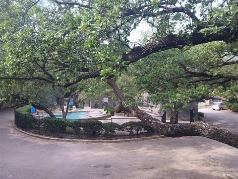 7456 E Northwest Highway H 125 Dallas TX 75231