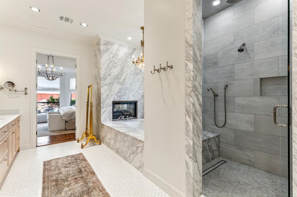 The Lakes On Legacy Drive Ph II - Residential