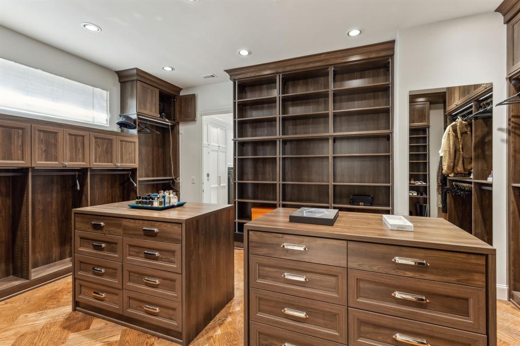 The Lakes On Legacy Drive Ph II - Residential