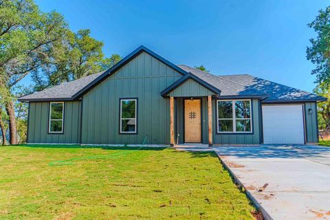 3201 Crystal Court Granbury TX 76048