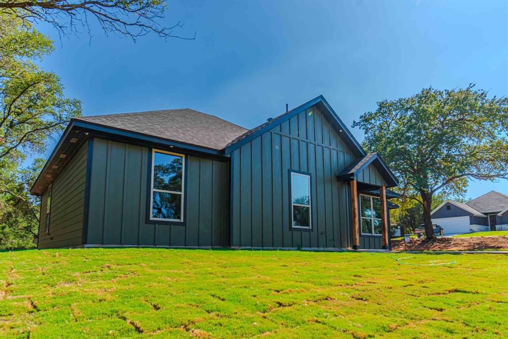 3201 Crystal Court