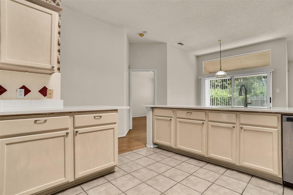 5621 Creekhollow Drive