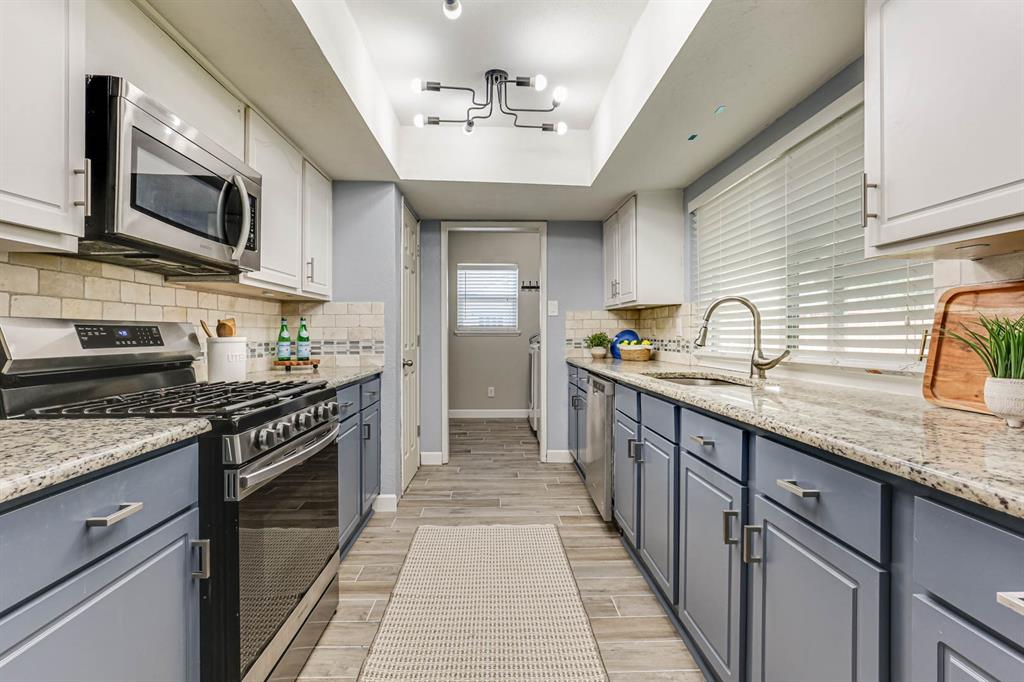 2021 Emory Oak Drive