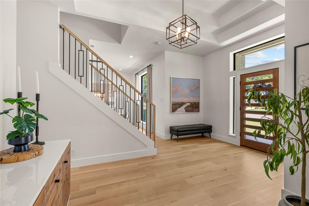 702 Shadow Glen Drive