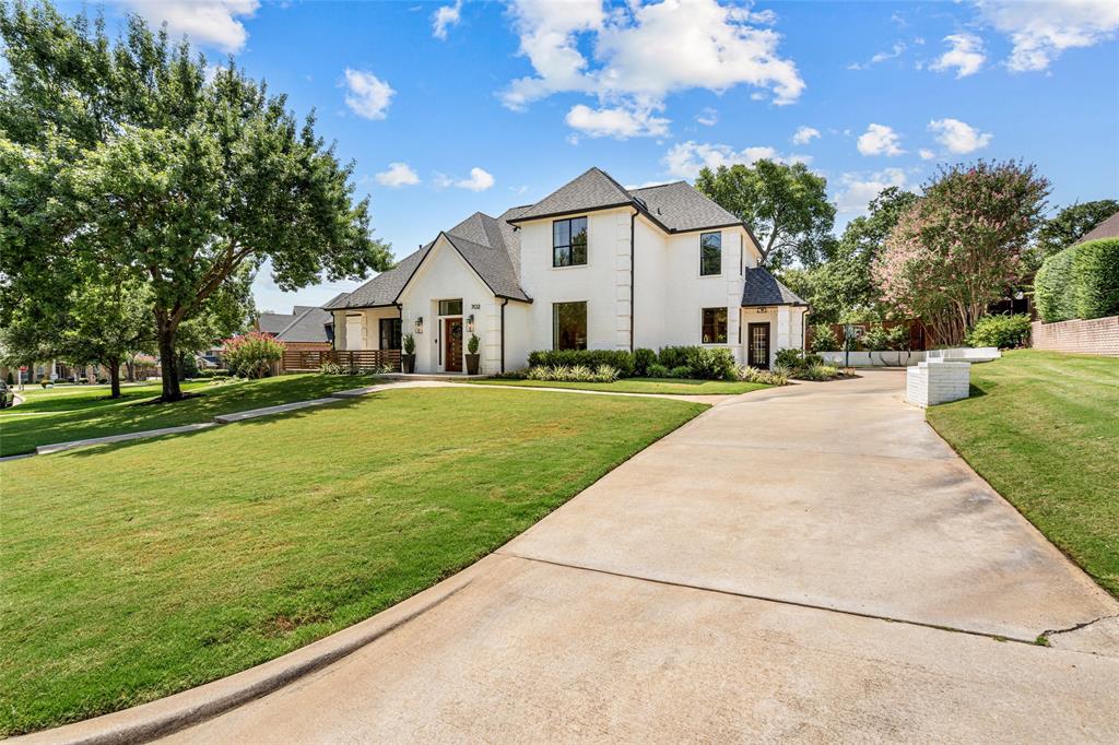 702 Shadow Glen Drive