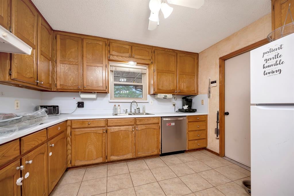 408 Chimney Hill Circle
