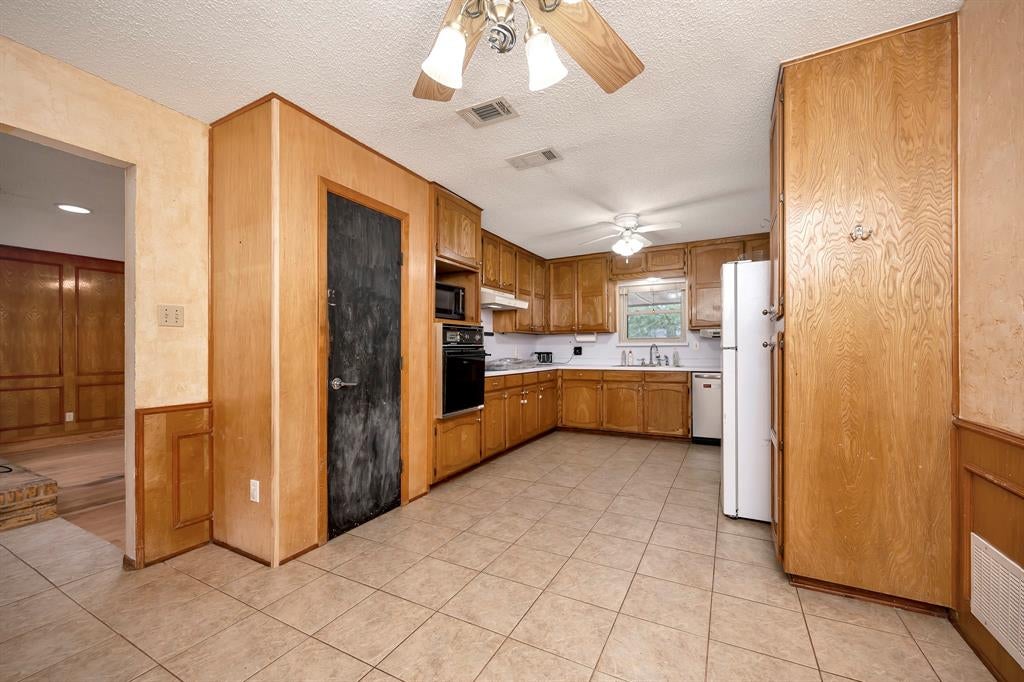 408 Chimney Hill Circle
