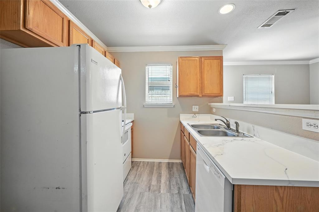 Eagle Lake Garden Village Add - Residential Lease