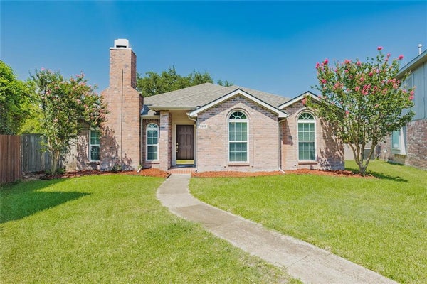 2918 PERIWINKLE CT, GARLAND, TX 75040 - Image 429610bbcd227802425d65f86f7646d6/3882850911