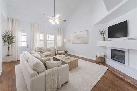 Property photo of 708 creekwood drive, lewisville, TX 75067