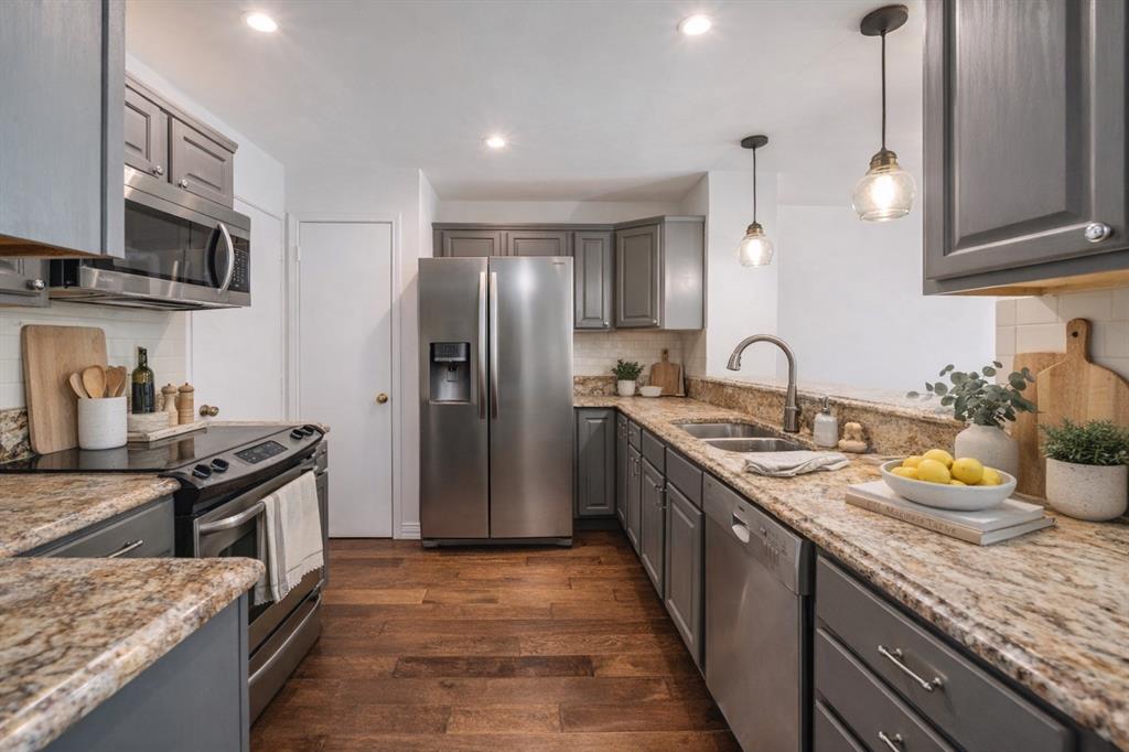 Creekside Twnhms Ph 1 - Residential