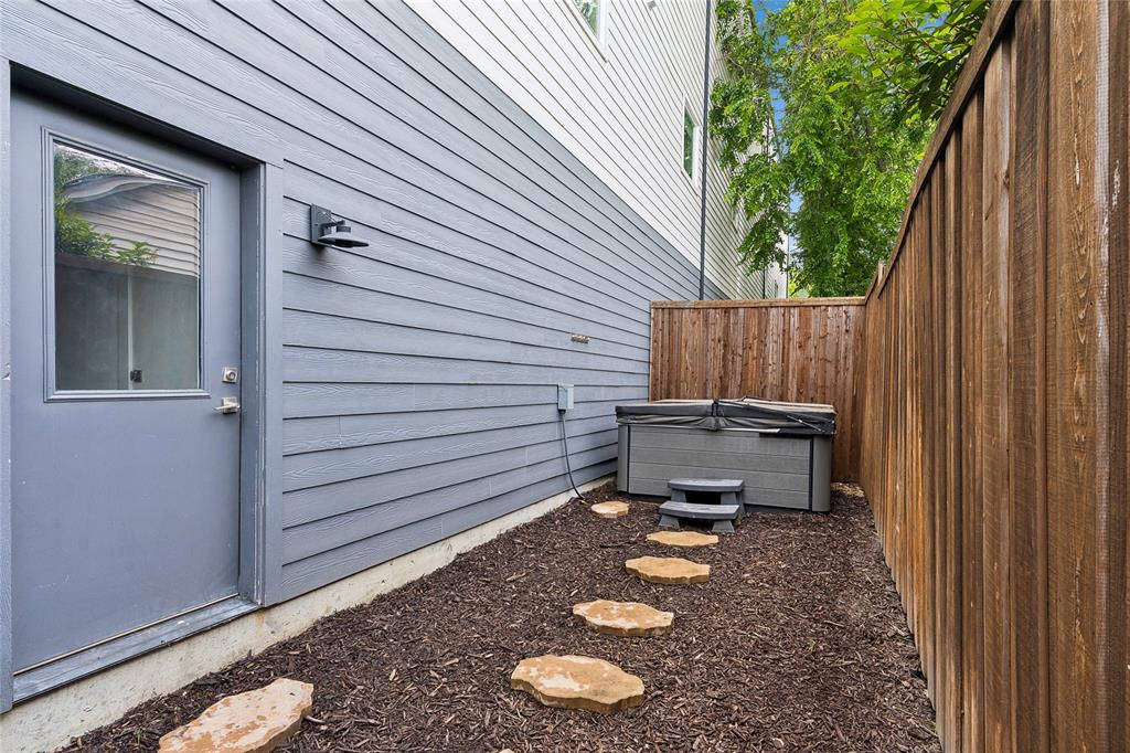 Hondo Ave Condos - Residential