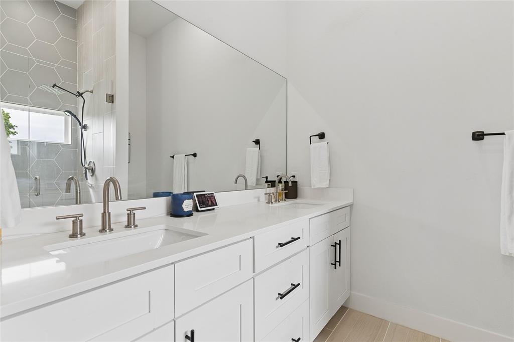 Hondo Ave Condos - Residential