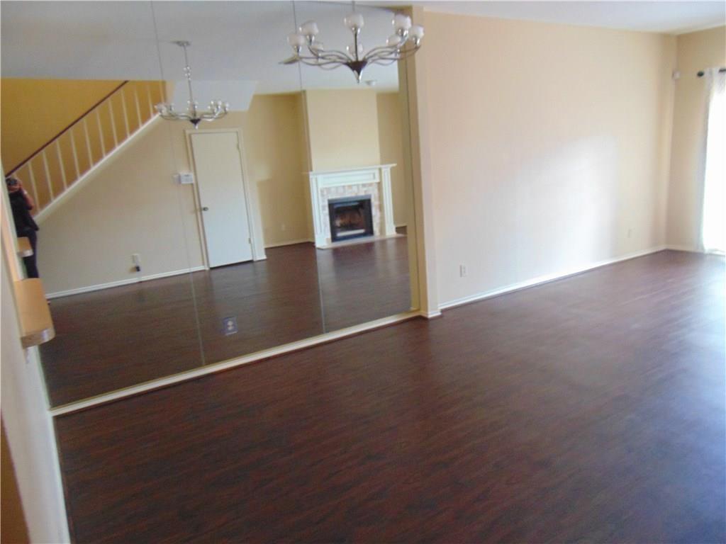 Cobblestone Square - Residential Lease