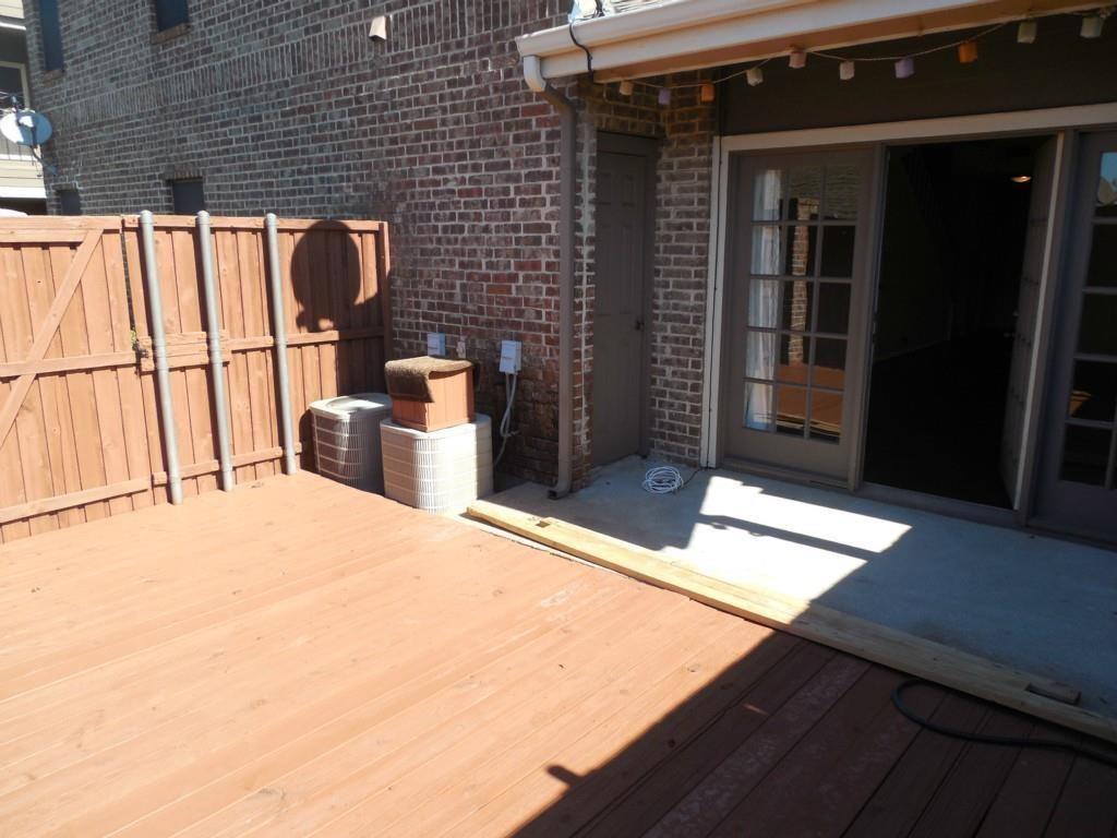 Cobblestone Square - Residential Lease