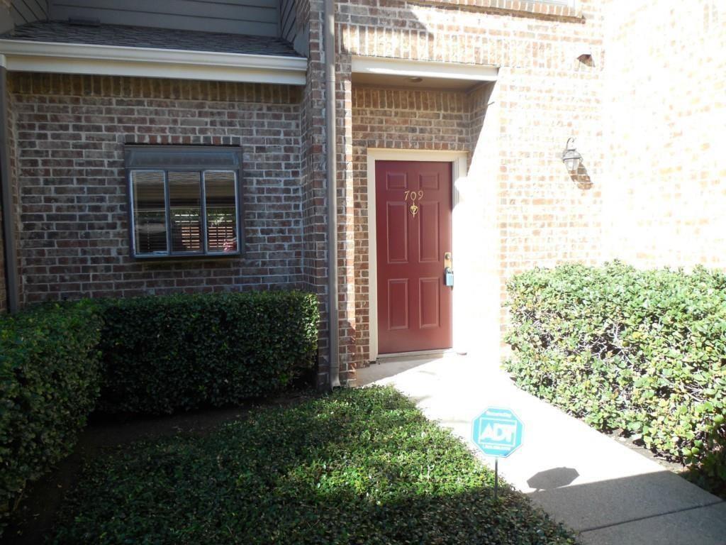 Cobblestone Square - Residential Lease