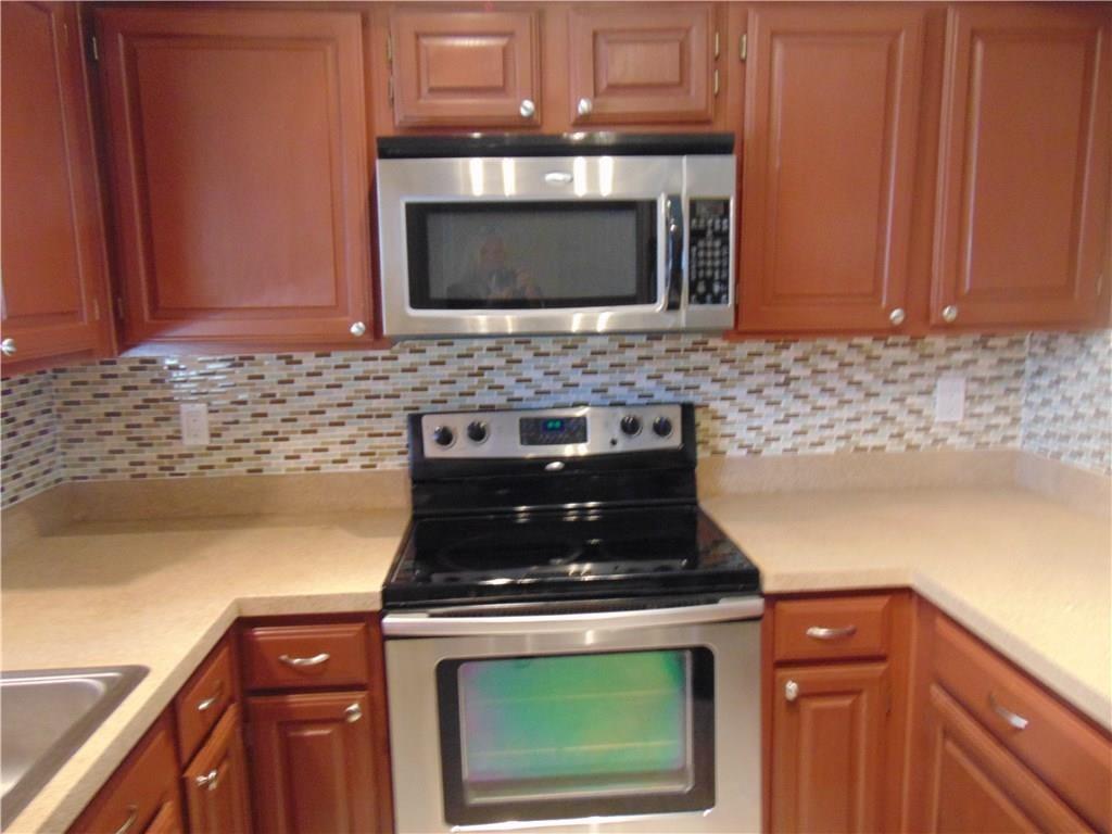 Cobblestone Square - Residential Lease