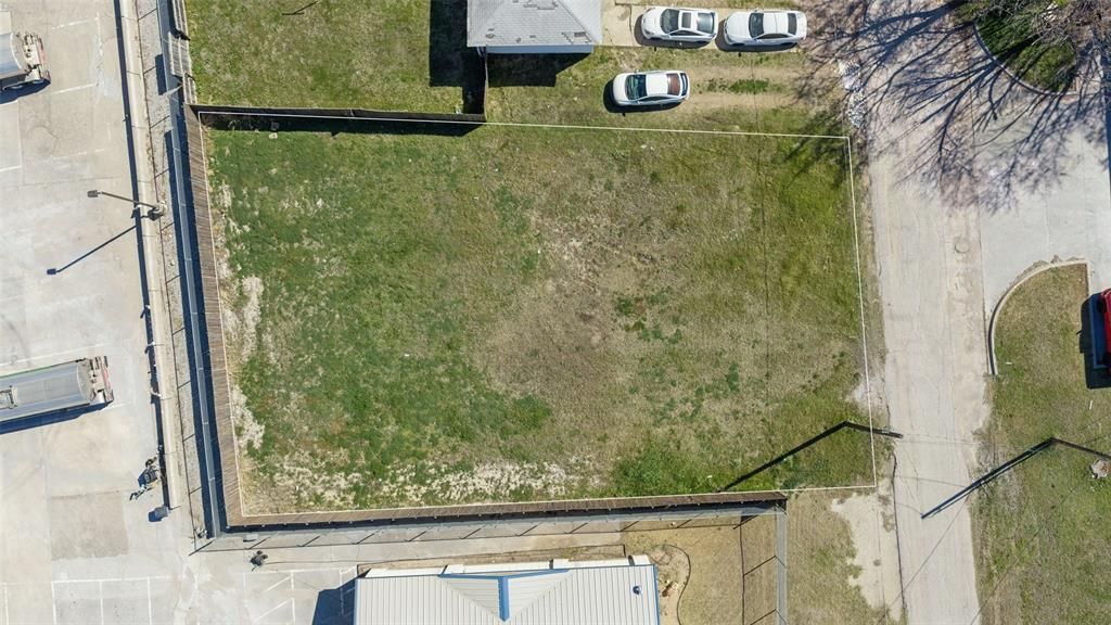 Photo of 2309 Johnson Road, Irving, TX 75061 (MLS # 21194052)