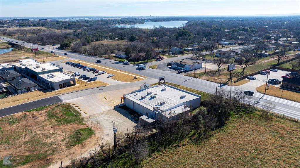 Mc Phail - Commercial Sale