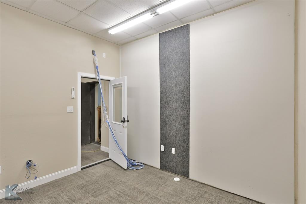 Mc Phail - Commercial Sale