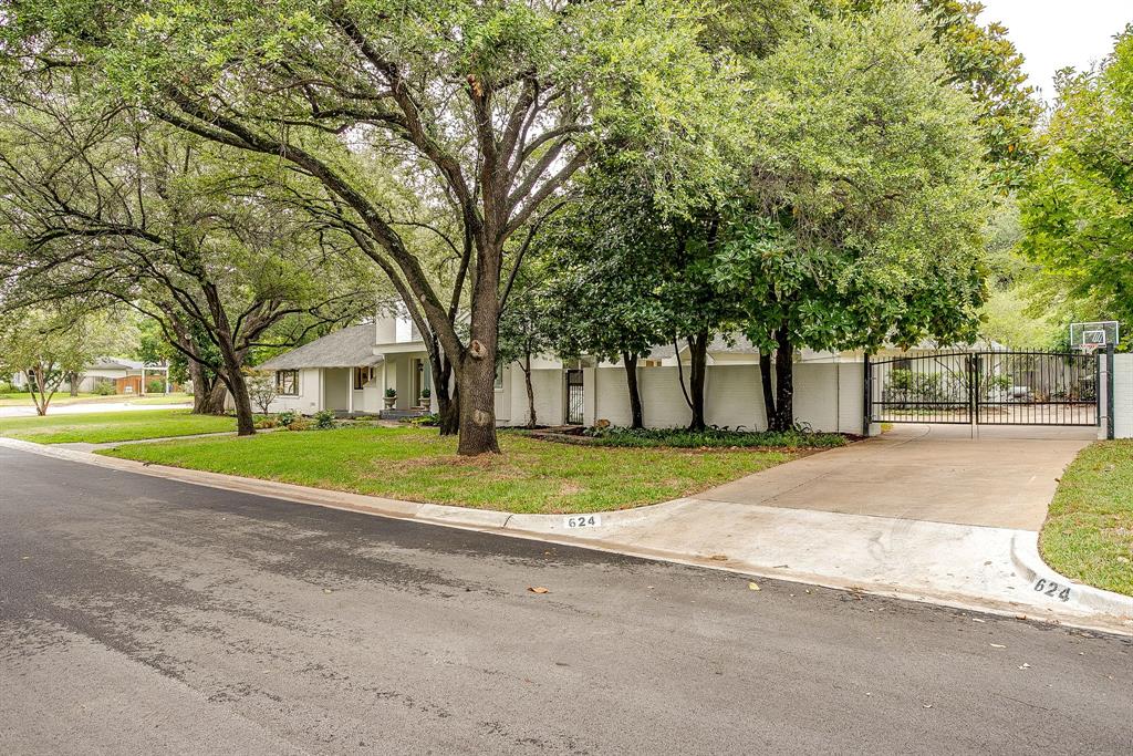 624 Edgefield Road