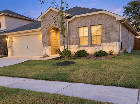 Photo of 5206 Totem Trail, Denton, TX 76207 (MLS # 21420241)