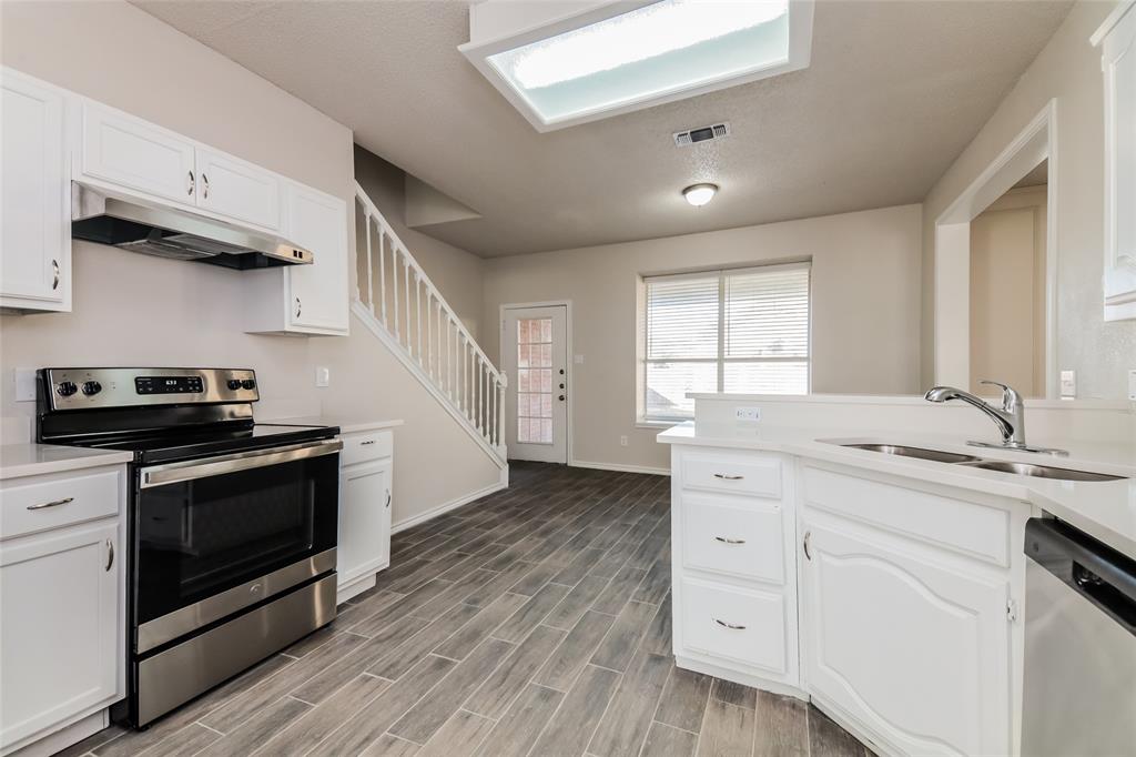 Oakridge 11 - Residential Lease