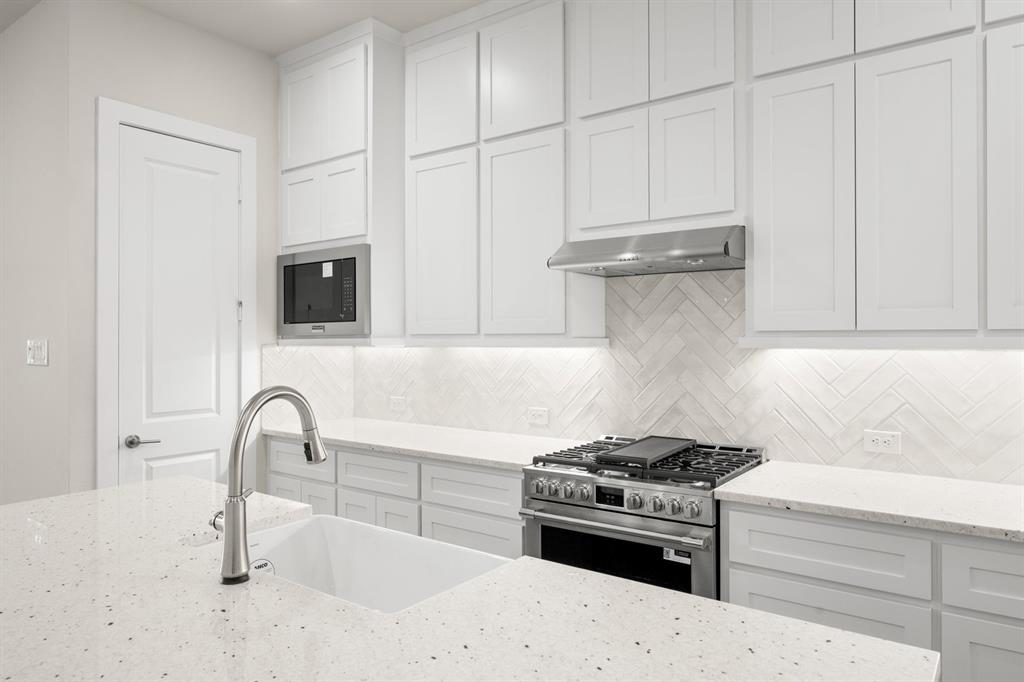 The Abbey at Mercer Crossing - Residential