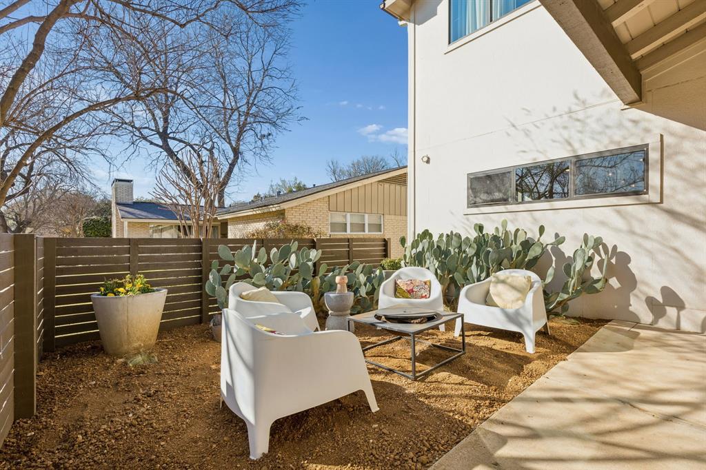 9747 Broken Bow Road