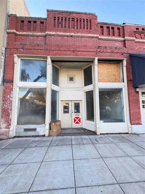 105 N Jackson Street Kaufman TX 75142