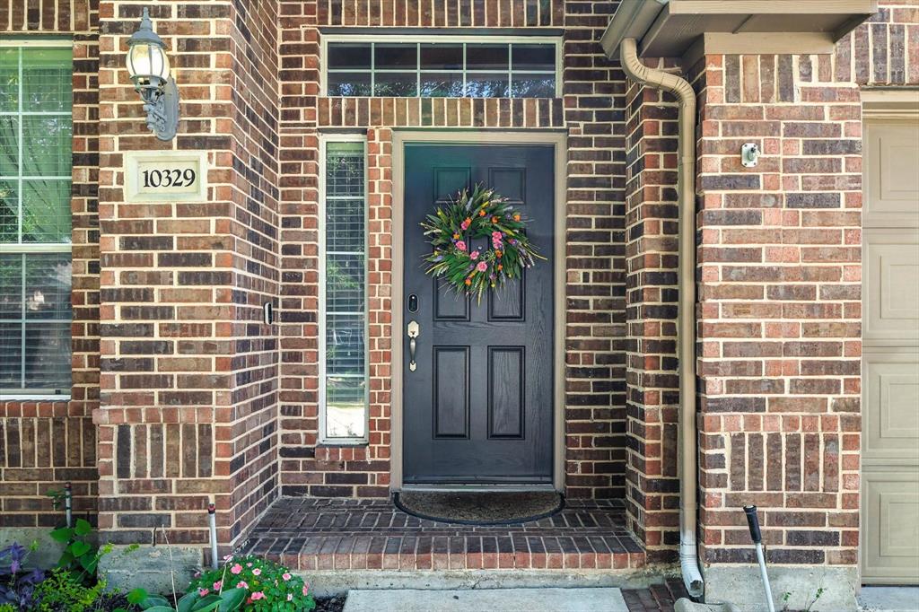 10329 Stoneside Trail