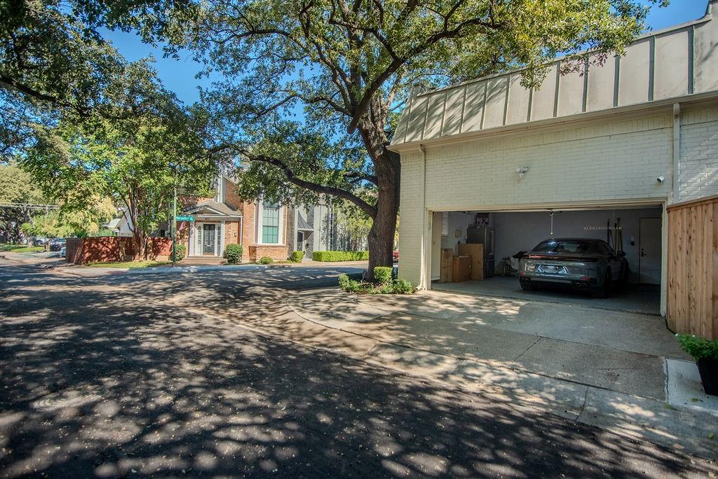 Highland Park West Twnhms Mccleary - Residential