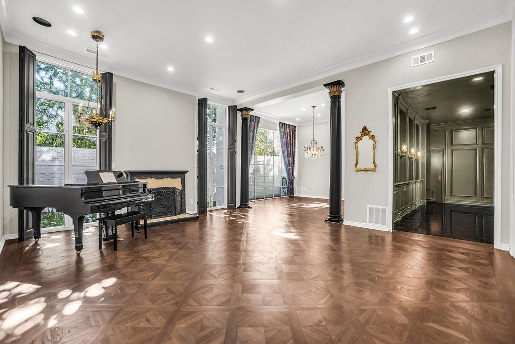 Highland Park West Twnhms Mccleary - Residential